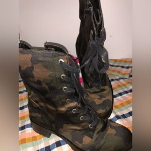 Aldo combat boots